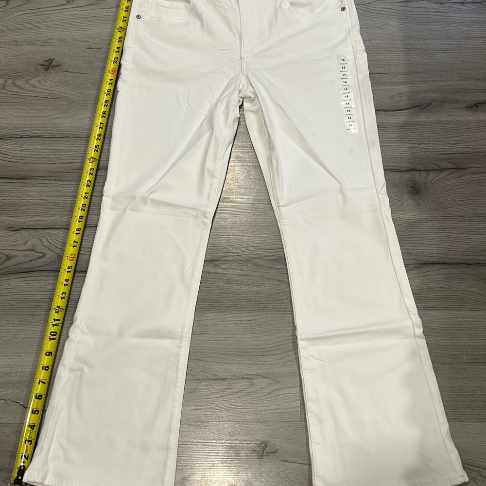 American Eagle Outfitters White Flare & Wide Leg Jeans